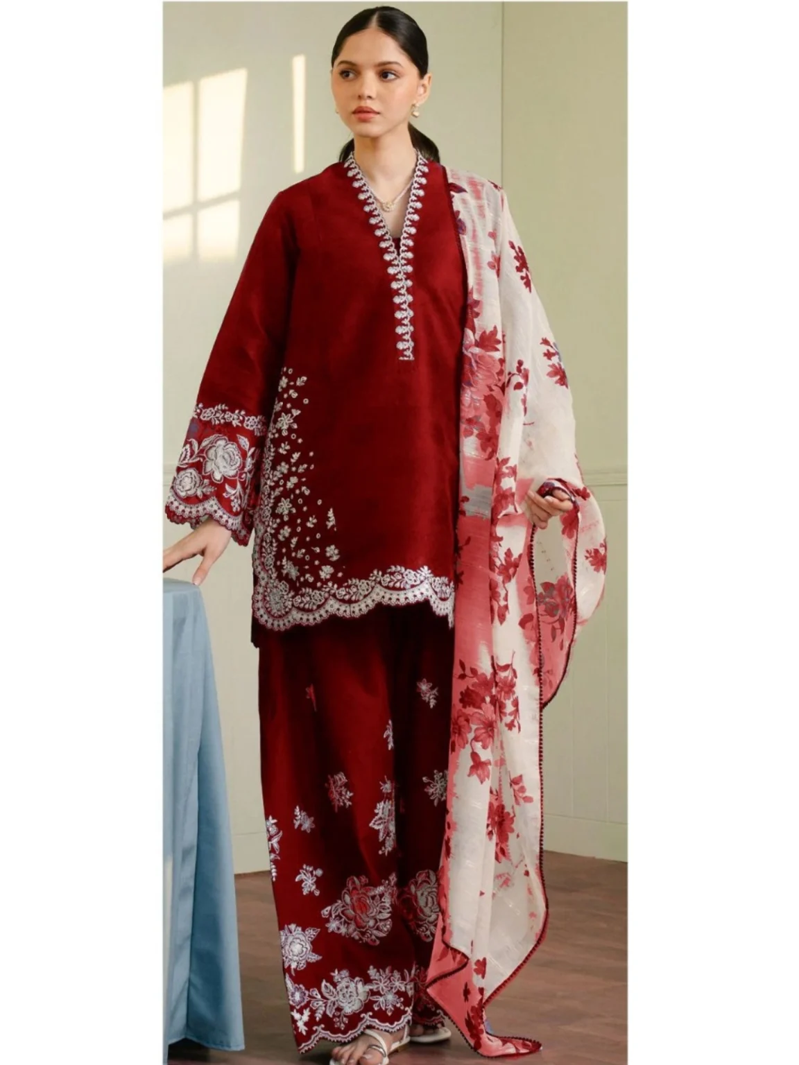 ZARA SHAHJAHAN (HR001)3Piece Winter Dhanak Embroidered Luxury Suit
