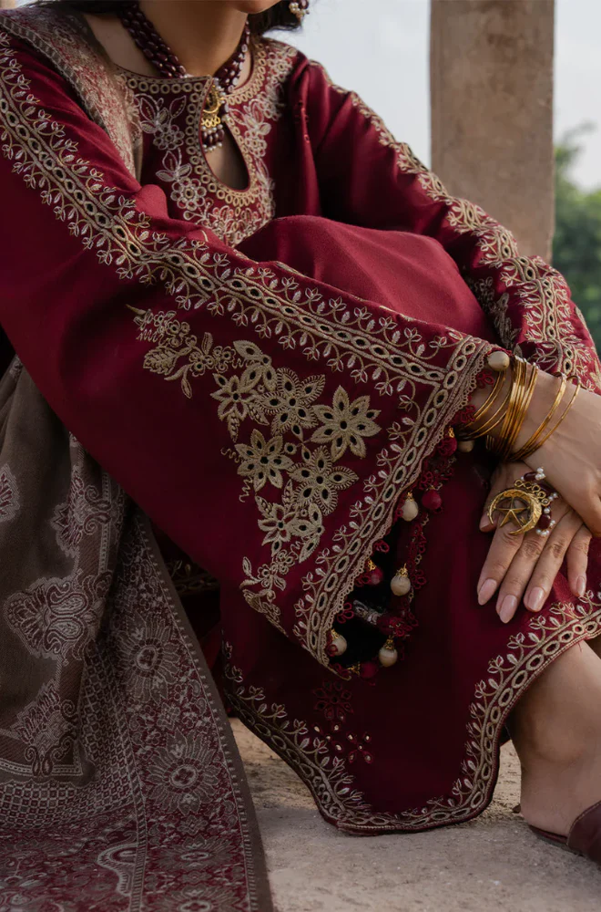 Izel - Winter 3PC Dhanak Embroidered Suit - HR005