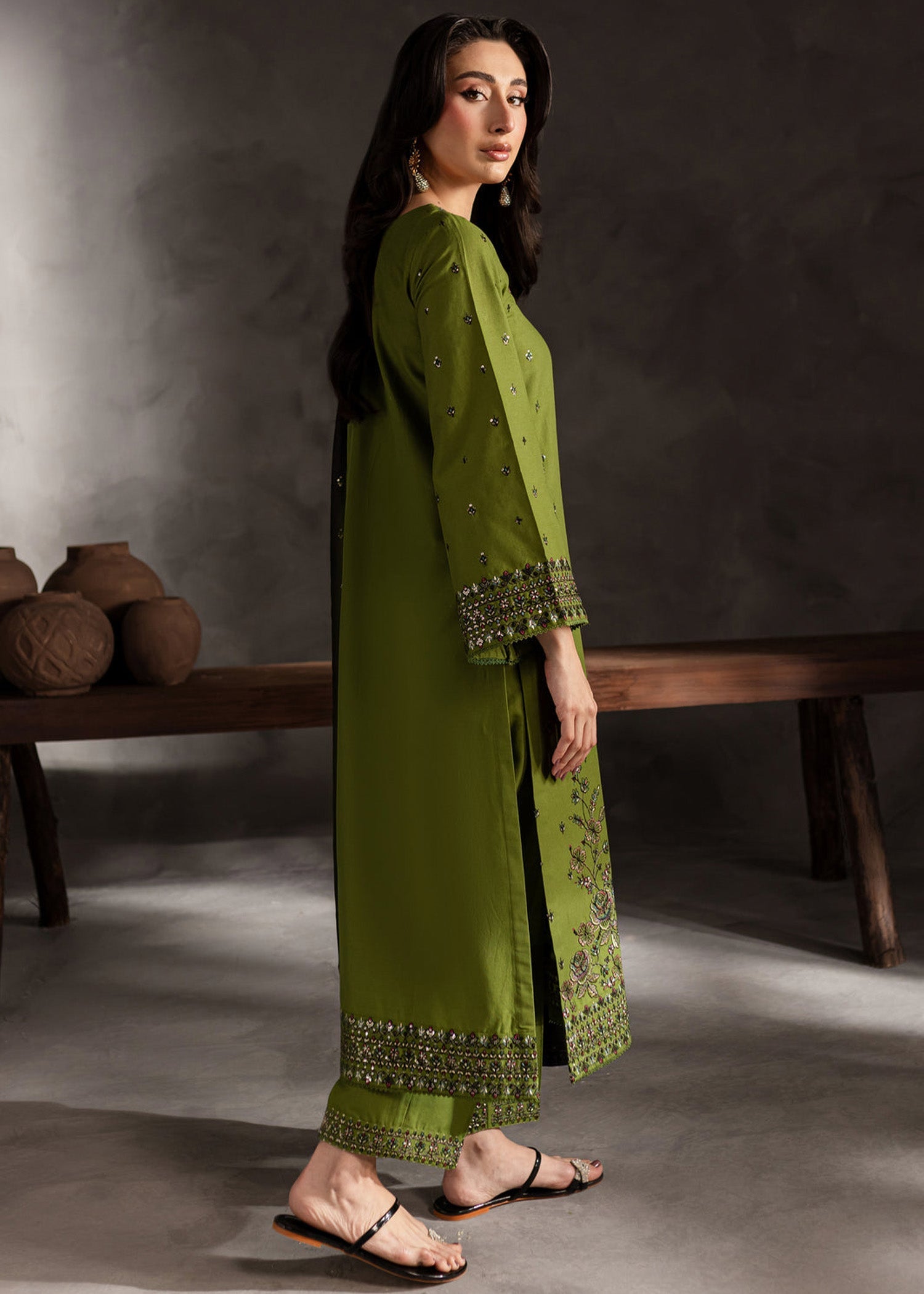 “BATIK”
Winter Collection DHANAK 3pc
FRONT FULLY EMBROIDERED
HEAVY SEQUENCE EMBROIDERED-