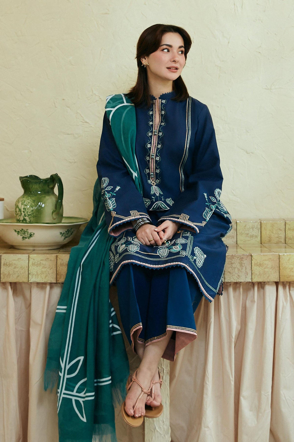 Zara Shahjahan 3Pc Luxury Embroidered Danak with Printed wool Dupatta - HR007